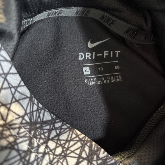 Lot of 2 Big Boys Nike Pullover Hoodies Size XL - Picture 7 of 7